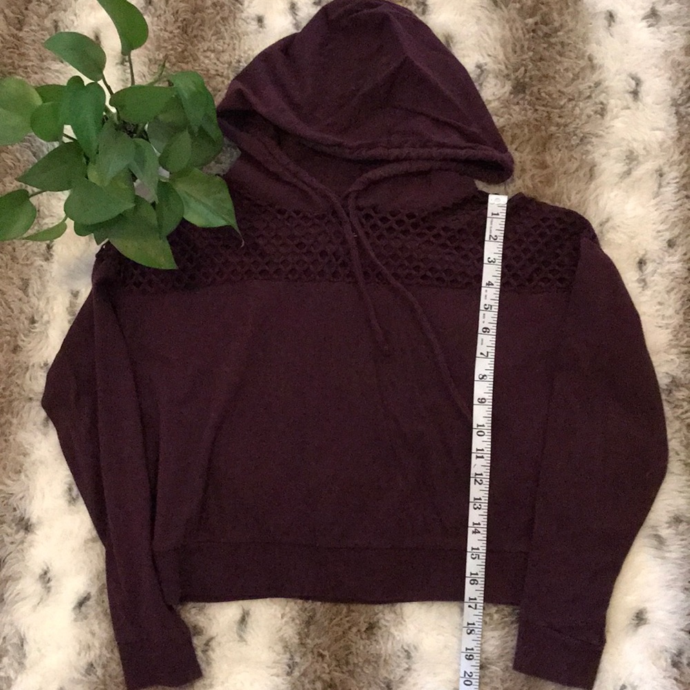 Crop Light Sweatshirt by Forever 21. Size Med.